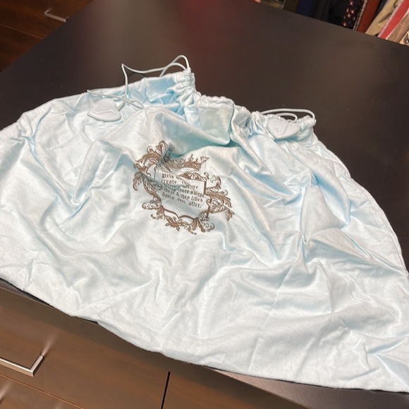 Juicy Couture.  Vintage, soft, metallic,  leather bag. - Picture 10 of 10